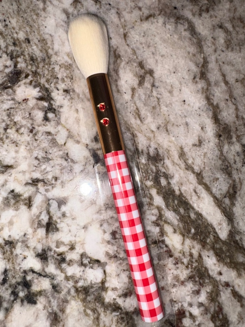 NEW SLMISSGLAM Gingham Face Brush w/ red gingham handle & crystal embellishment